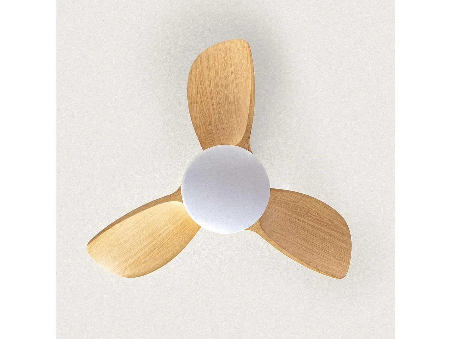 Ventilador de Techo Silencioso Poros 76cm Motor DC Blanco Con Luz Mando a Distancia Wifi: False