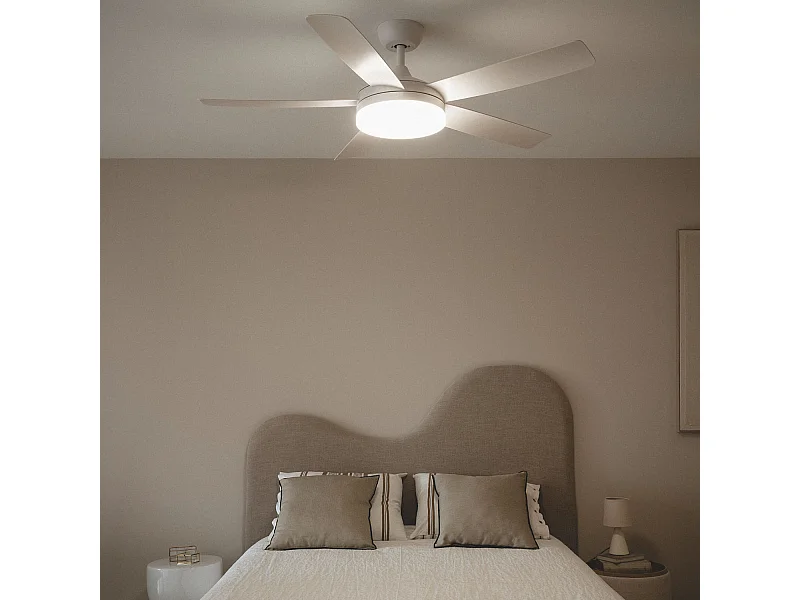 Ventilador de Techo Silencioso Patroclo Blanco 132cm Motor DC Blanco Con Luz Mando a Distancia Wifi: False