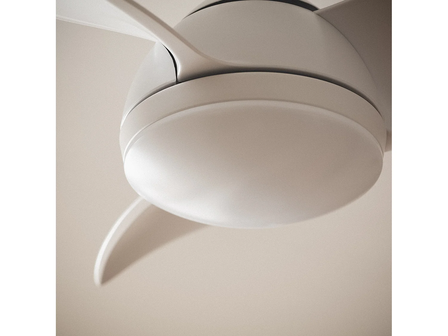 Ventilateur de Plafond Silencieux Poros 35W 76cm Moteur DC Blanc  Avec lumière, Télécommande, Wifi: False