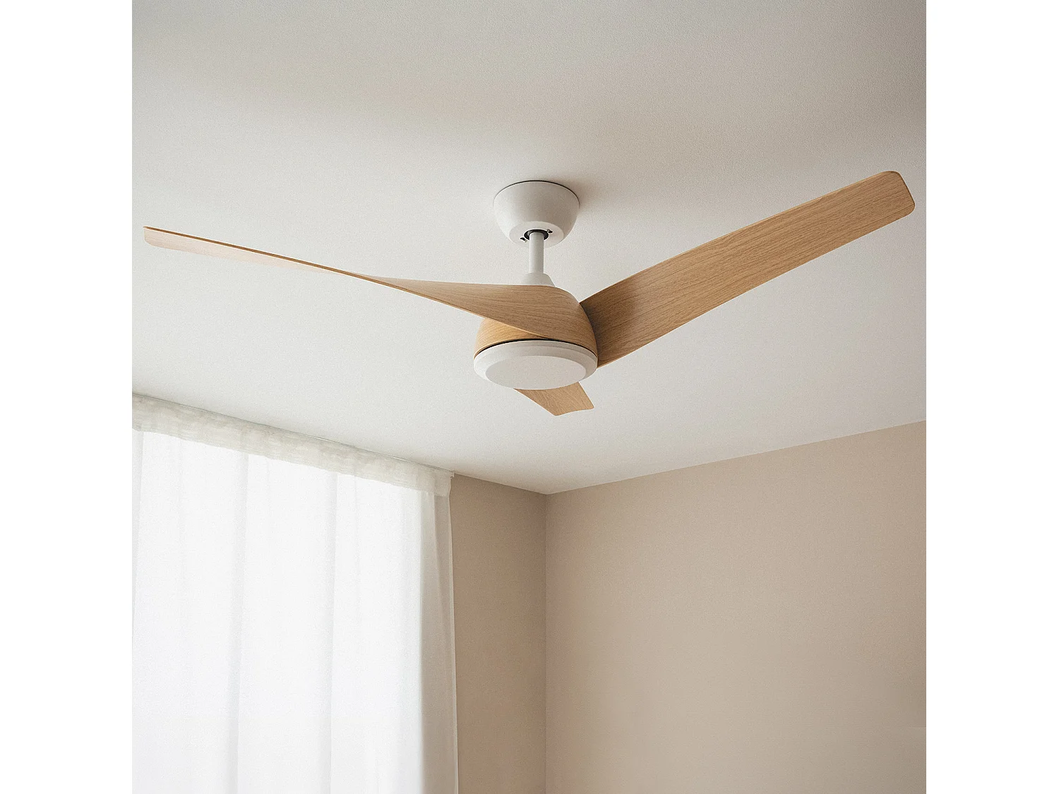 Ventilateur de Plafond Silencieux Eubea 132cm Moteur DC Blanc  Sans lumière, Télécommande, Wifi: False