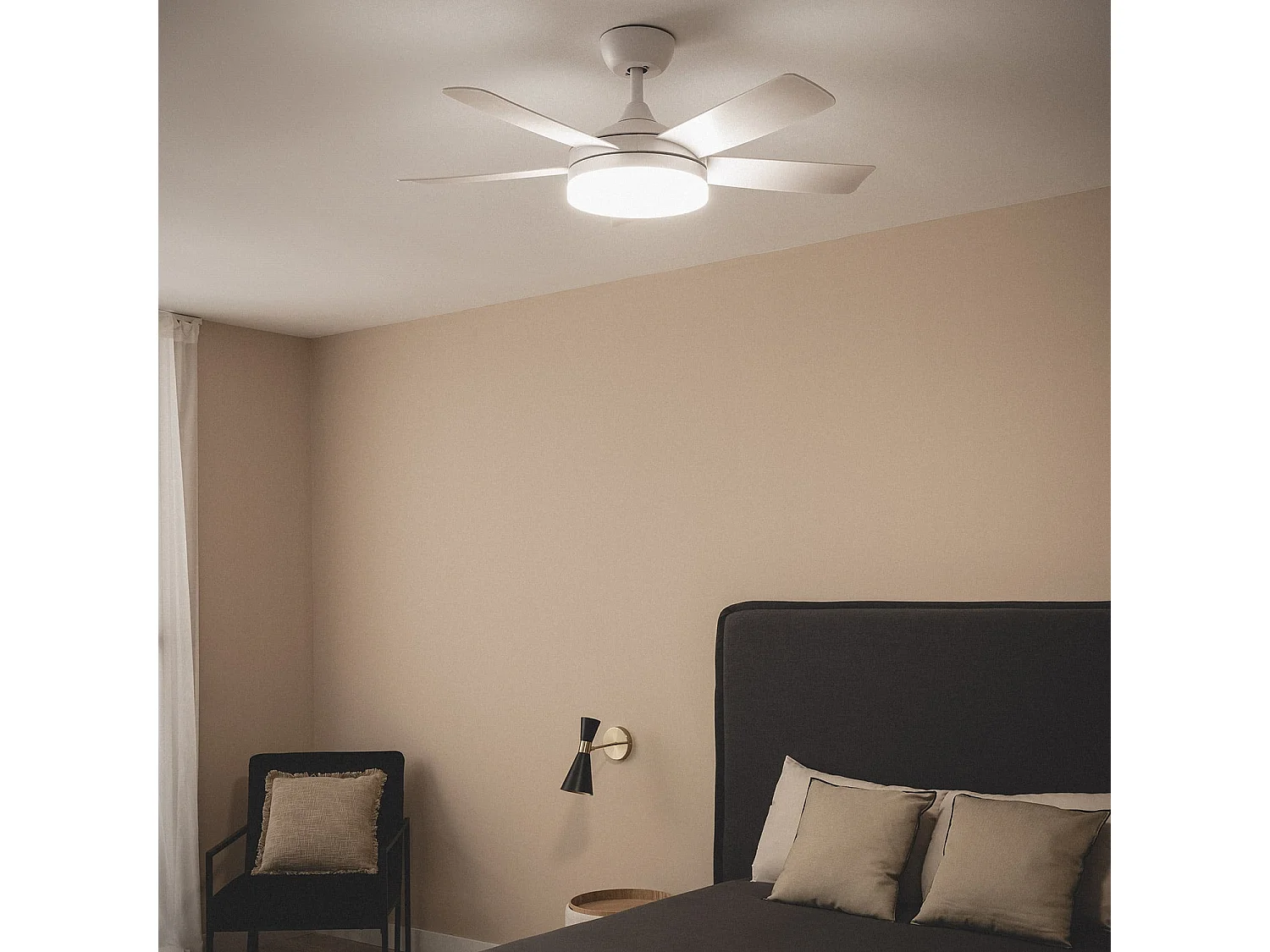 Ventilateur de Plafond Silencieux Patroclo Blanc 106cm Motor DC Blanc CCT Avec lumière, Télécommande, Wifi: False