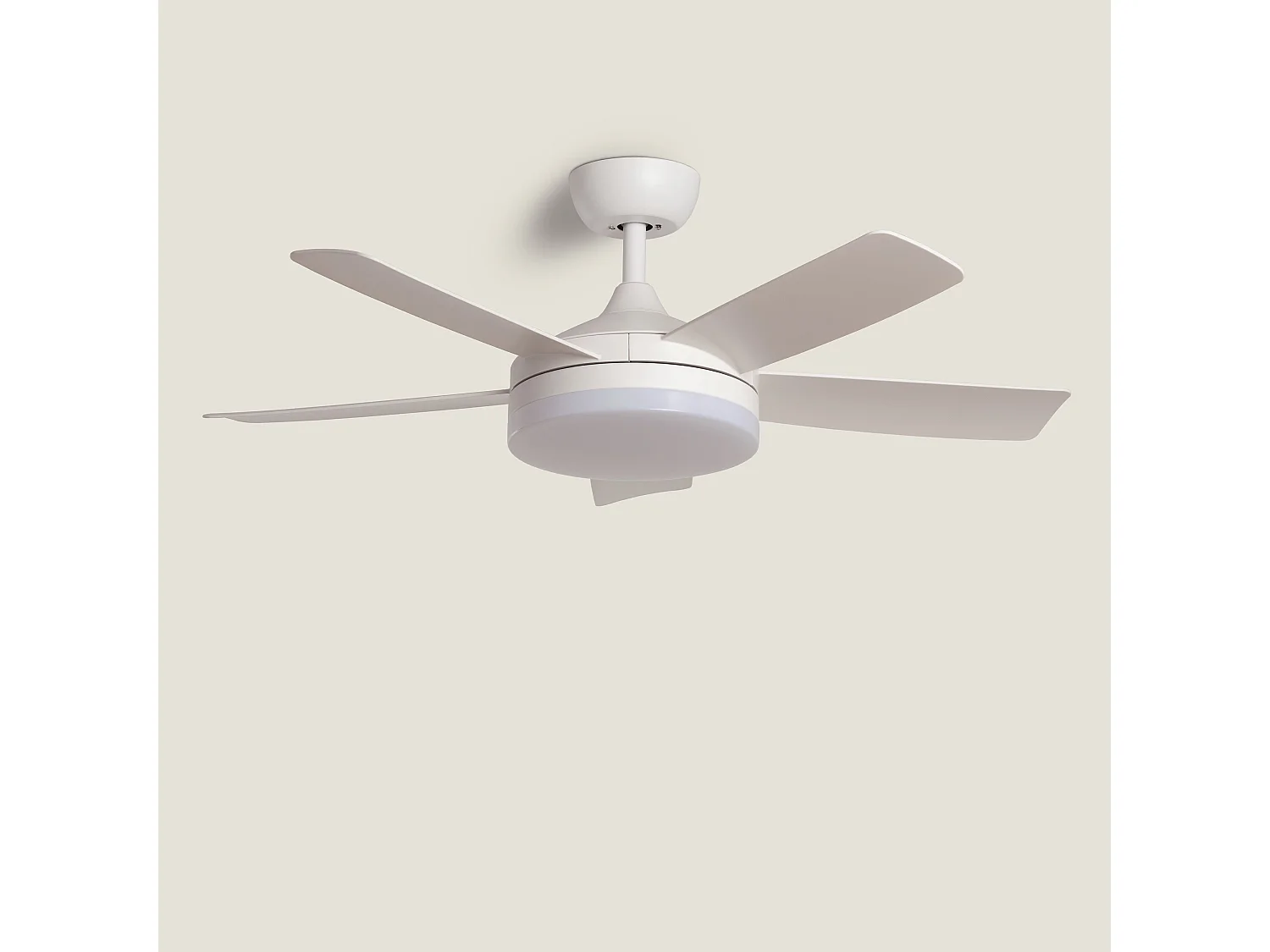 Ventilateur de Plafond Silencieux Patroclo Blanc 106cm Motor DC Blanc CCT Avec lumière, Télécommande, Wifi: False