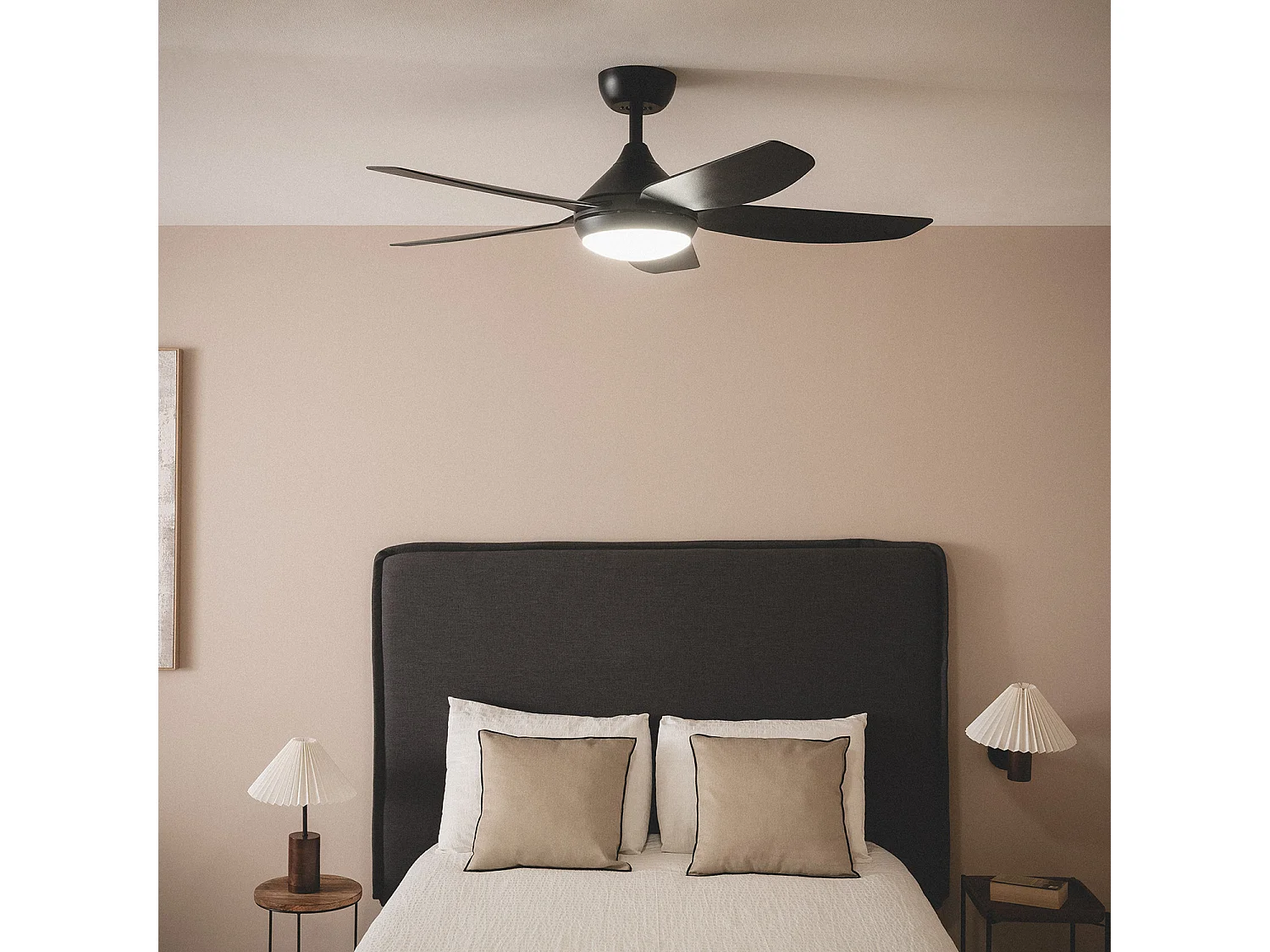 Ventilateur de Plafond Silencieux Dokós 122cm Motor DC Noir  Avec lumière, Contrôleur mural + télécommande, Wifi: True