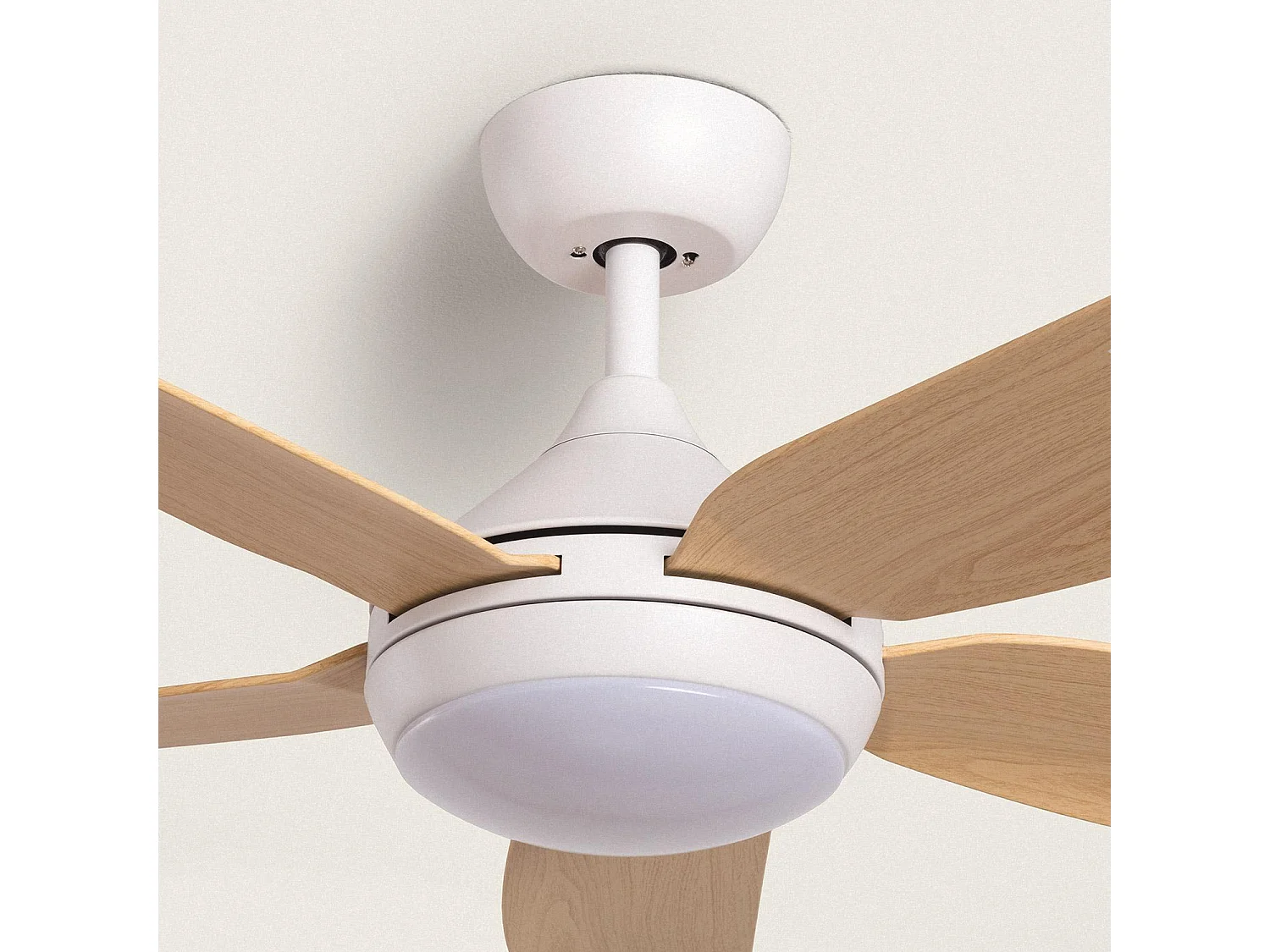 Ventilateur de Plafond Silencieux Dokós 122cm Motor DC Blanc  Avec lumière, Contrôleur mural + télécommande, Wifi: False