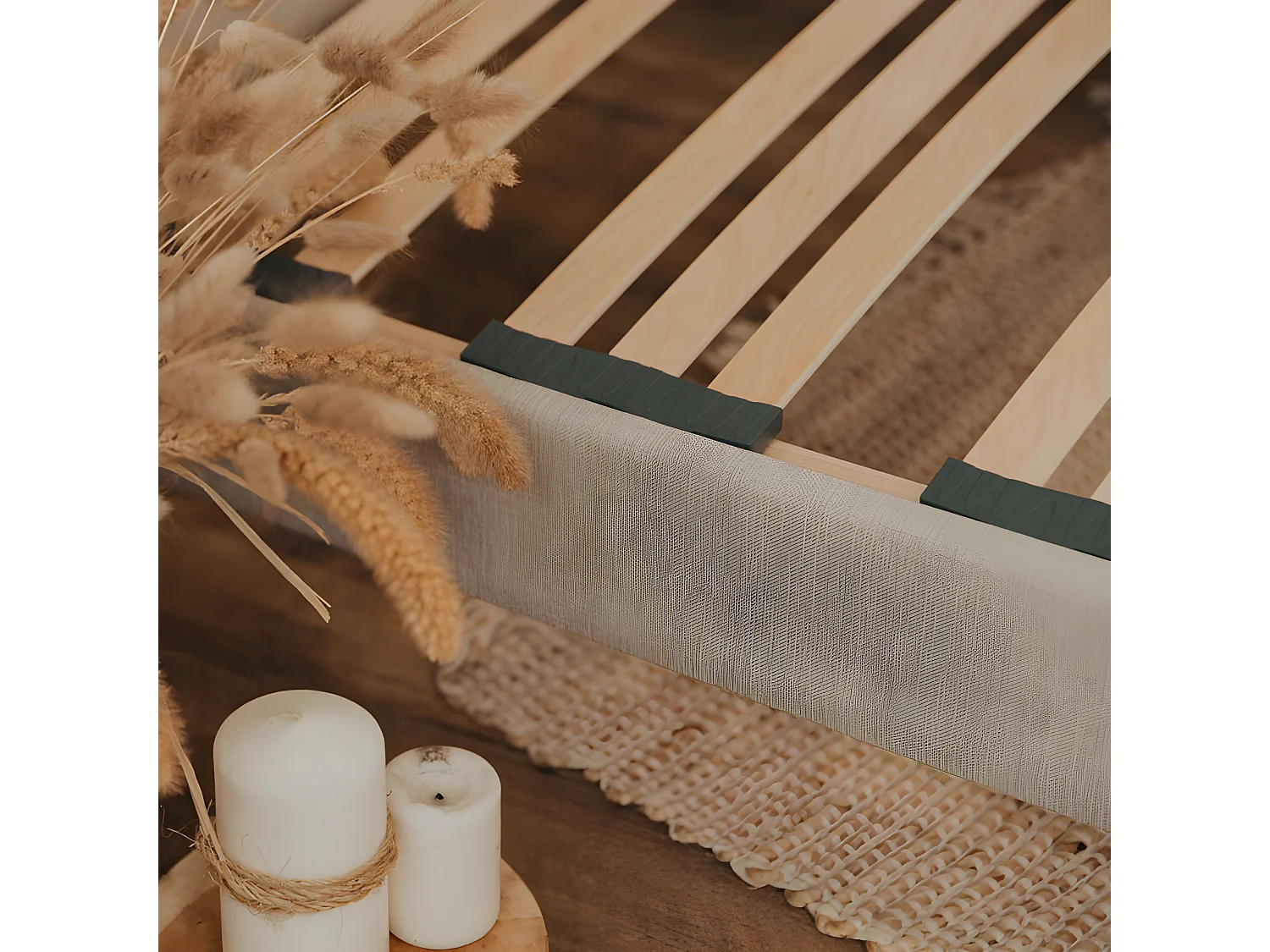 Sommier déco en kit beige ep 15cm avec pieds 180x200