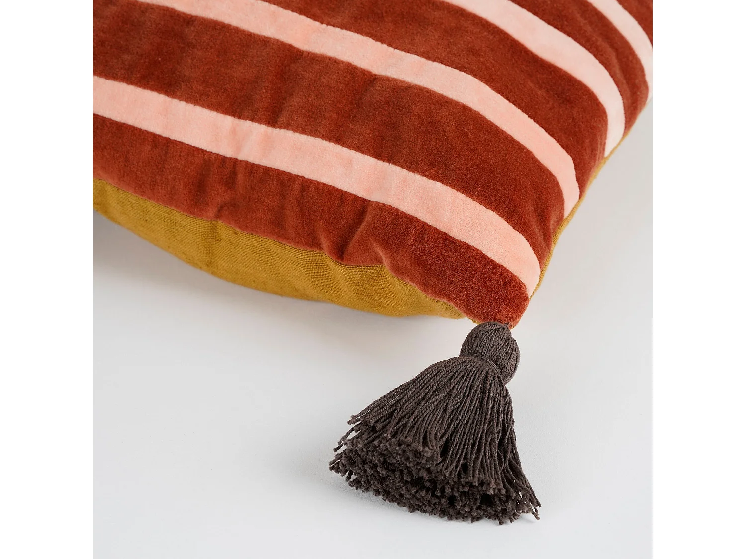 Sierkussen van katoen met katoenen fluwelen patchwork en vulling gerecycled polyester - 55 x 35 x 10 - Roze -