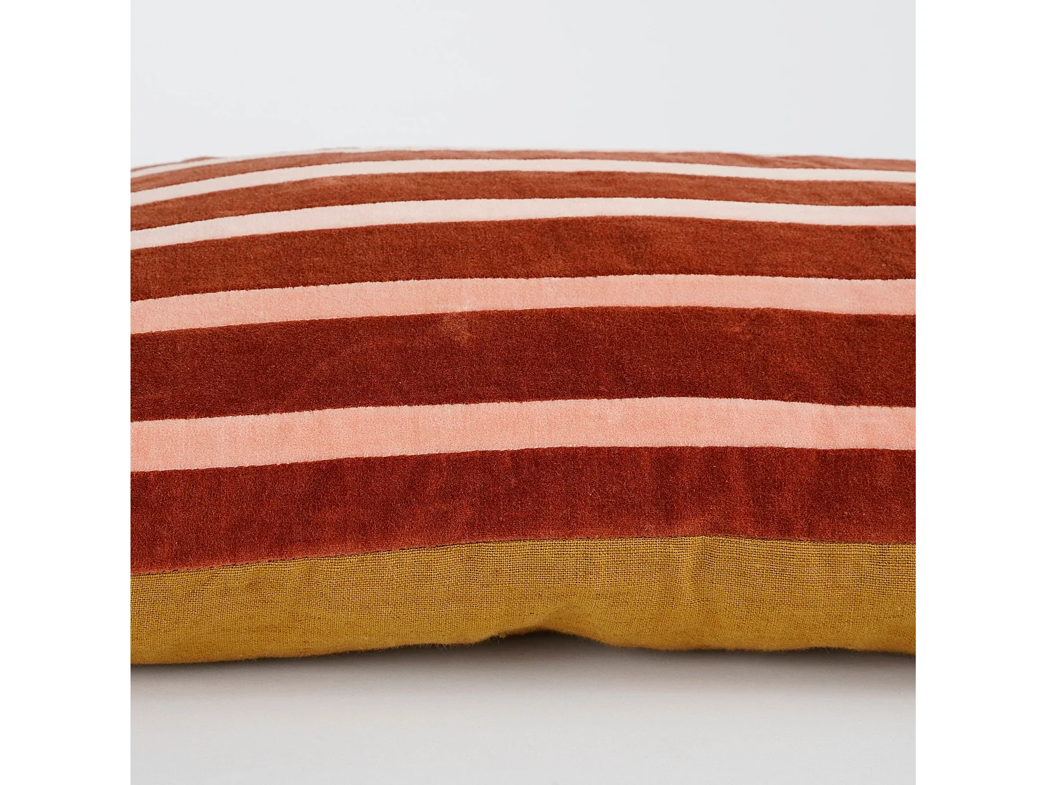 Sierkussen van katoen met katoenen fluwelen patchwork en vulling gerecycled polyester - 55 x 35 x 10 - Roze -