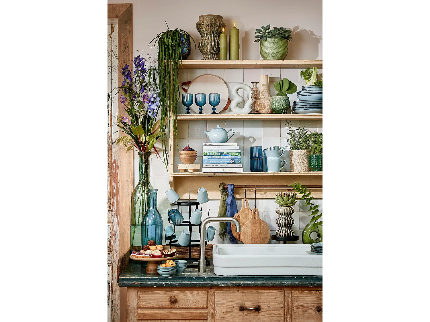 Jarrón de Vidrio - 18 x 7.5 x 22.5 - Verde claro - JAY