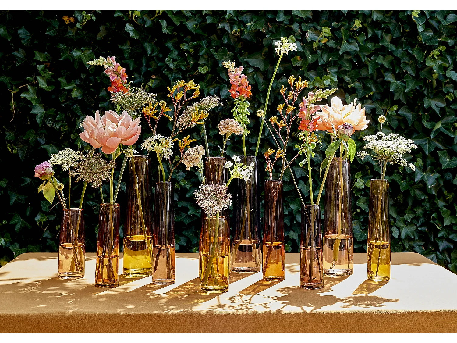 Vaas van glas - Ø10 x 37.5 - Bruin - XANDRA