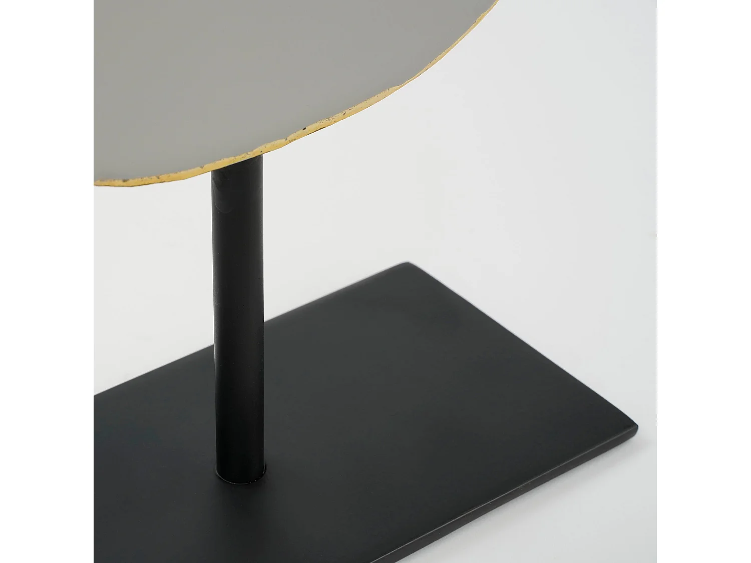 Sculpture en métal - 26 x 10 x 37 - Gris -