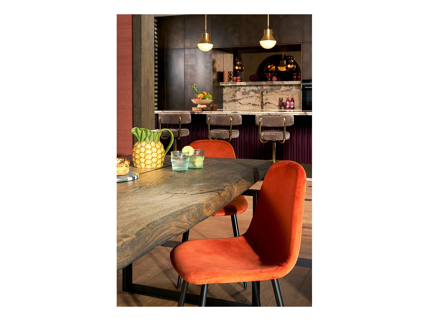 Esszimmerstuhl aus Samt und Metall - 53 x 44 x 85 - Orange - MONTELLI
