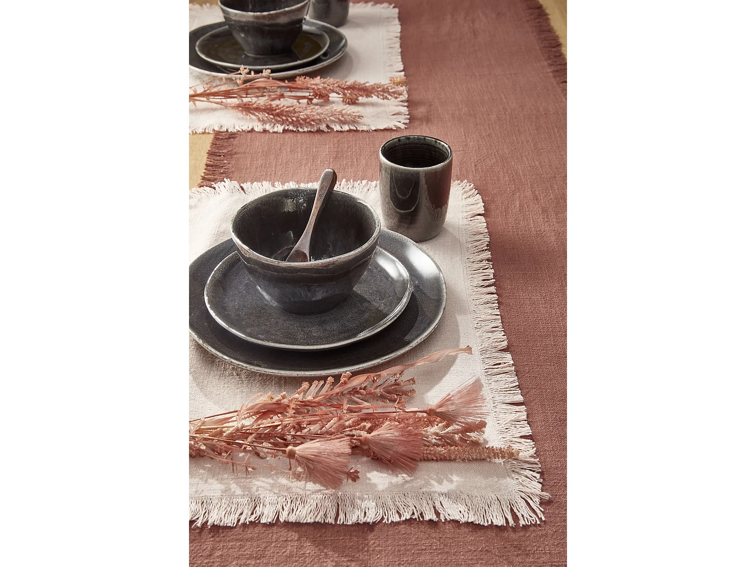 Service complet en céramique - Ø26 / Ø20,5 / Ø15 x 8 / Ø8 x 10,5 - Noir - TABO