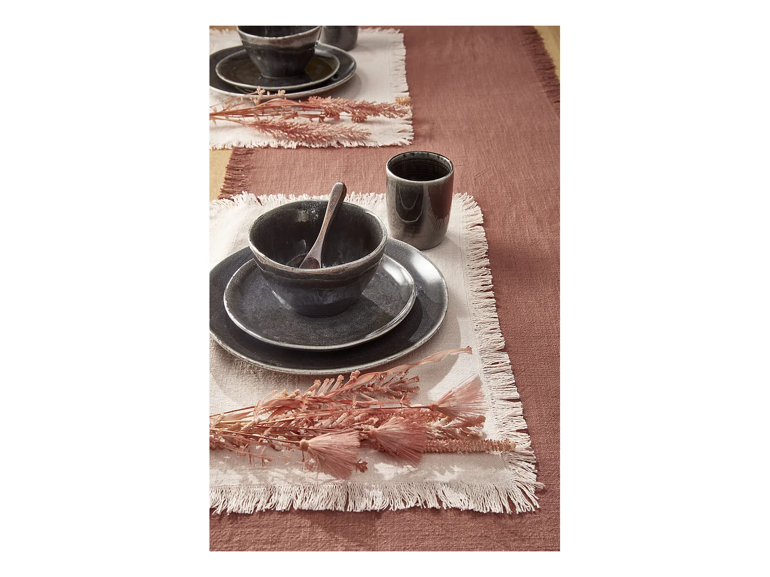 Service complet en céramique - Ø26 / Ø20,5 / Ø15 x 8 / Ø8 x 10,5 - Noir - TABO