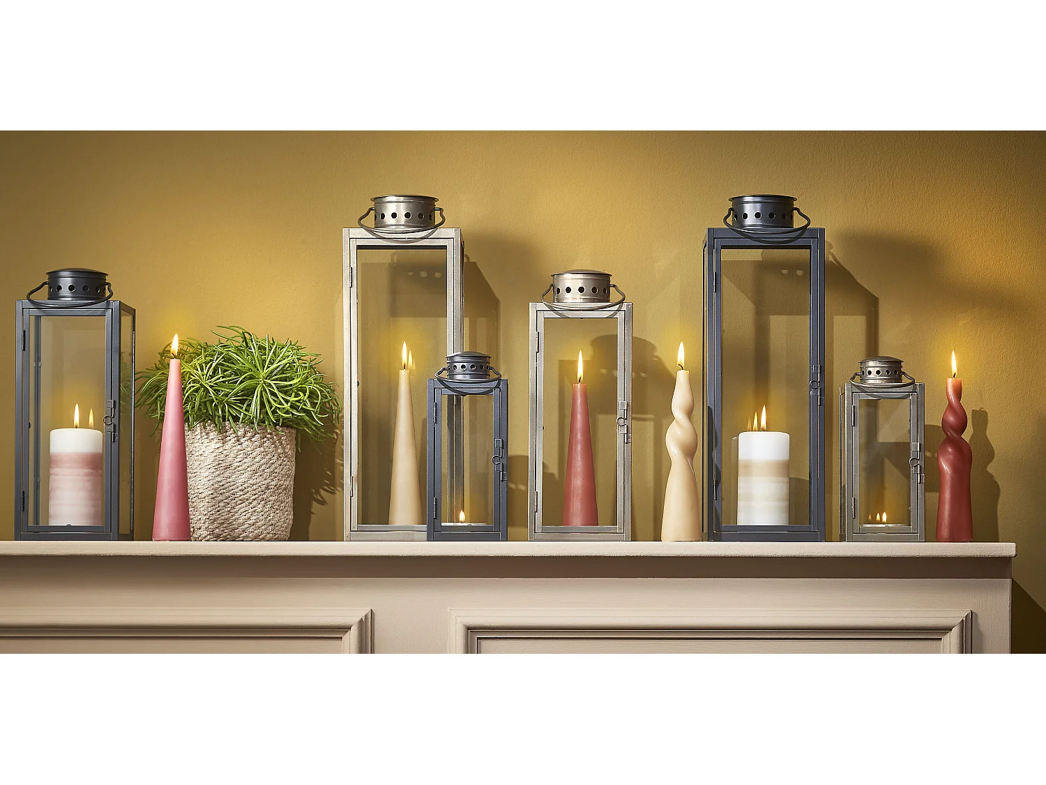 Lanterne en métal et verre - 13,5 x 13 x 34,5 - Noir - ARZILLA