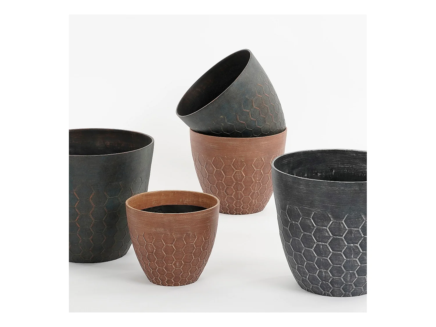 Pot de fleurs d'exterieur en polypropylène - 26 x Ø30.5 - Noir - BRAVO