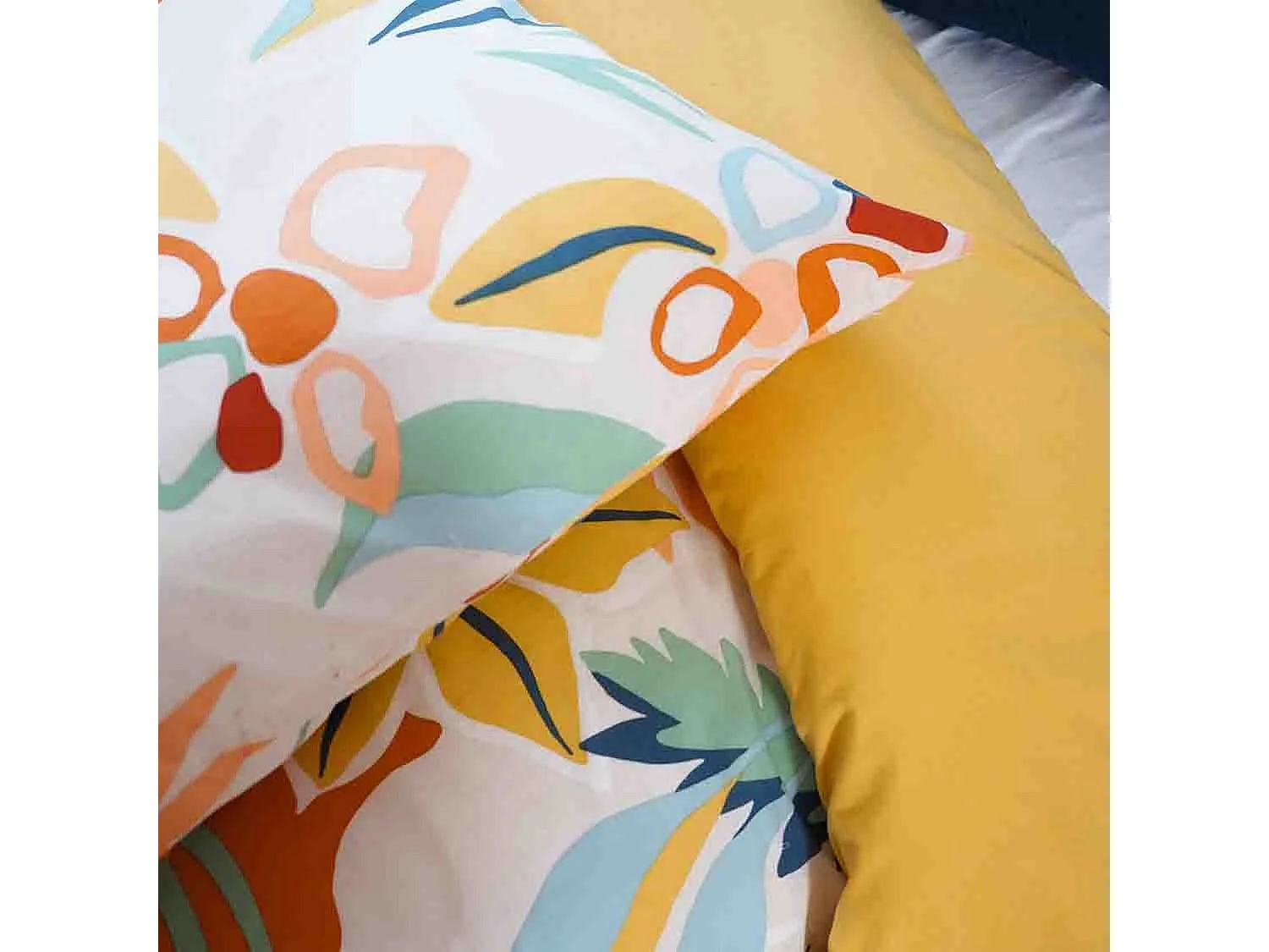 Housse de couette 220x240 + 2 taies d'oreiller 63x63 Coton Lucia