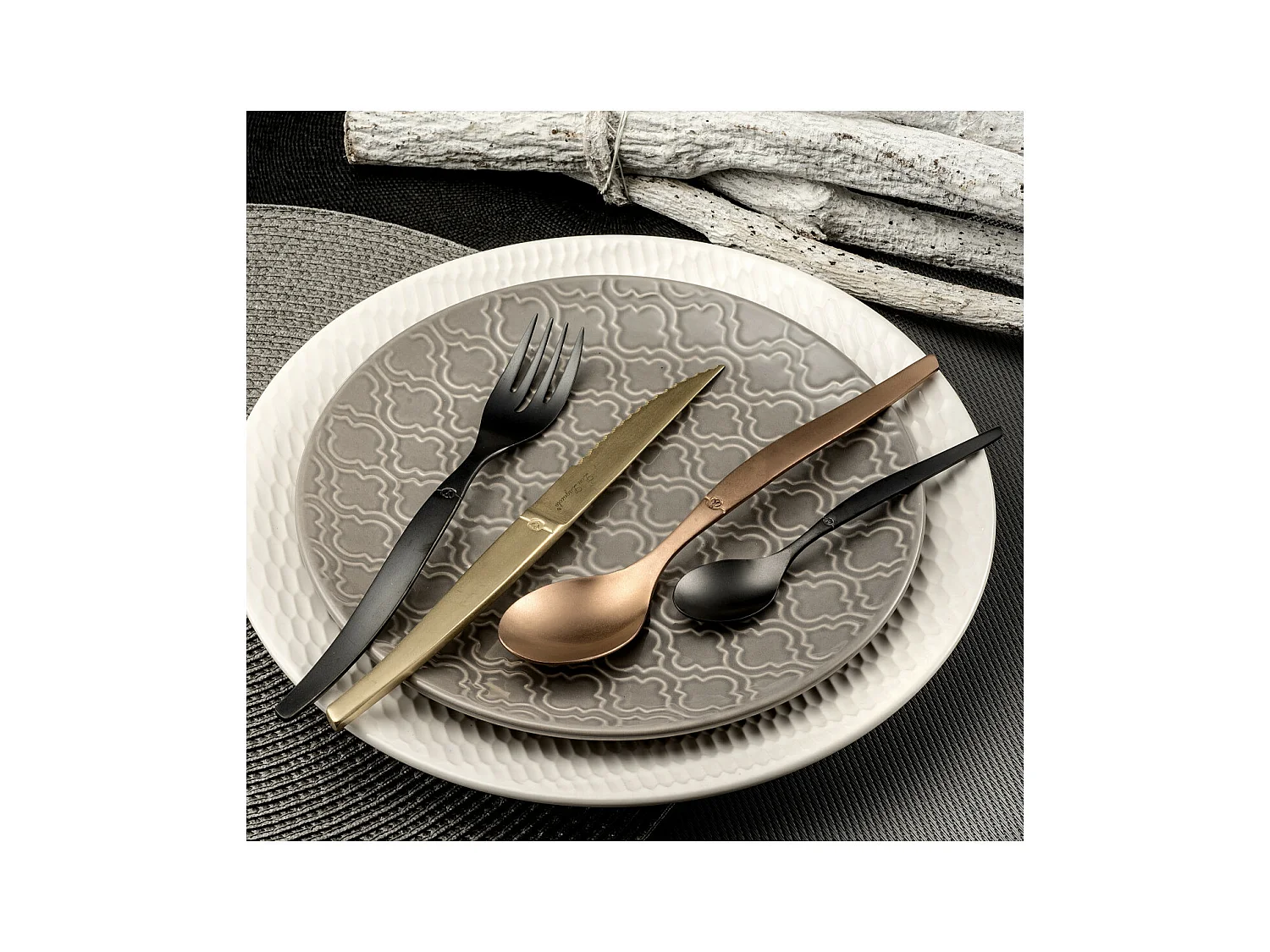 Jet Vintage Champagne - Ménagère 16 pièces