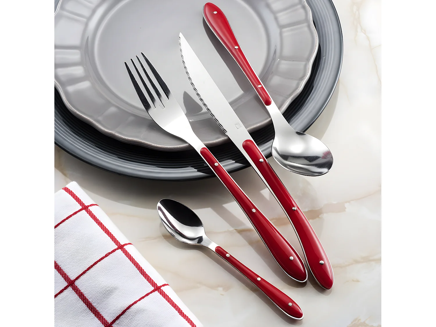 Bestekset 24-delig Rood Bistro 1-2-3 - Gekleurde handvatten van PP - Tijdloze collectie - Amefa