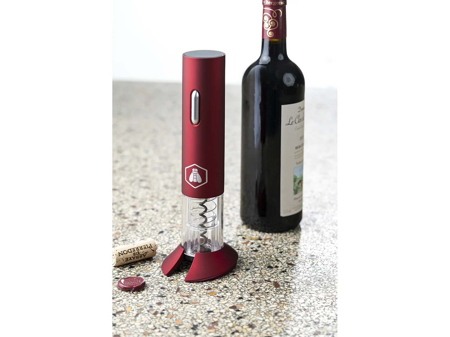 Tire-bouchon électrique et coupe capsule