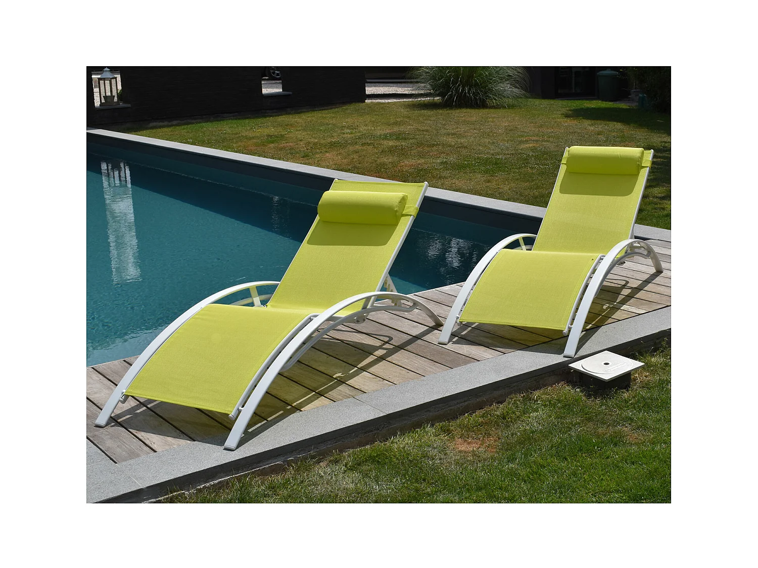 Lot de 2 transats GALAPAGOS en textilène vert - aluminium blanc - HAPPY GARDEN