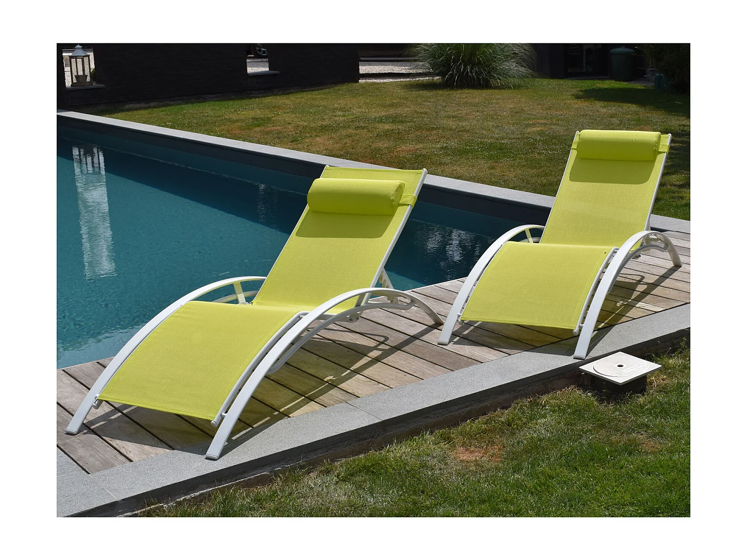 Lot de 2 transats GALAPAGOS en textilène vert - aluminium blanc - HAPPY GARDEN