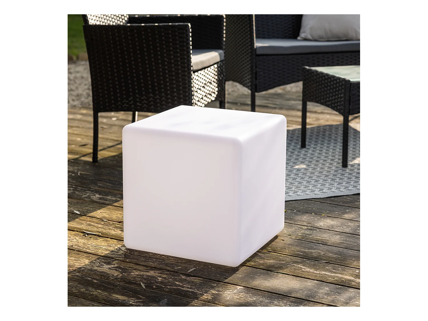 Cube lumineux LED 40cm multicolore NAOS - HAPPY GARDEN