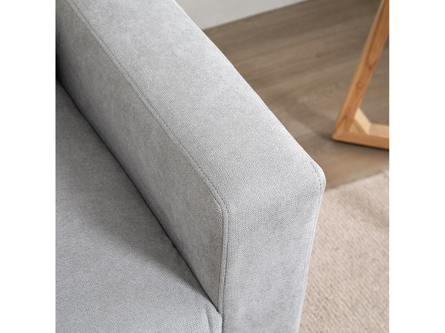 Canapé 2 places design scandinave dim. 145L x 76l x 88H cm pieds bois massif tissu gris clair