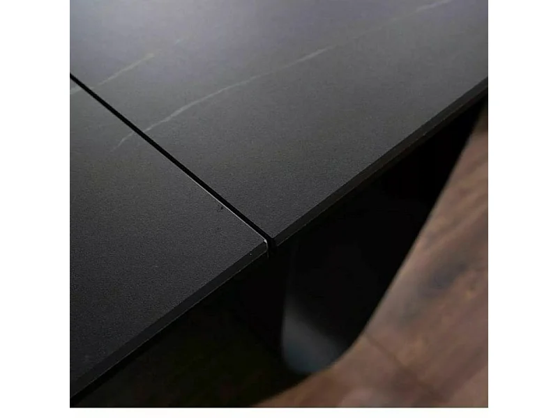 Mesa extensible de cerámica de diseño con aspecto de mármol negro Amalia