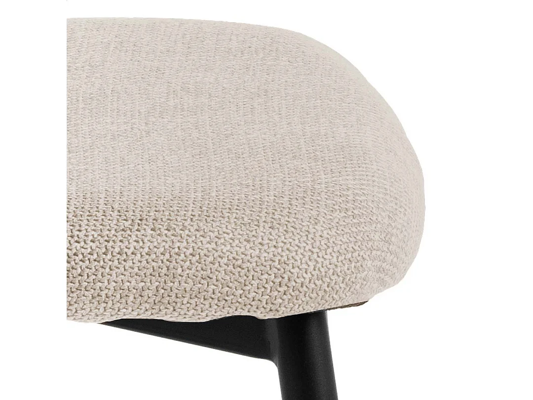 Ilora eetkamerstoel met armleuningen beige.