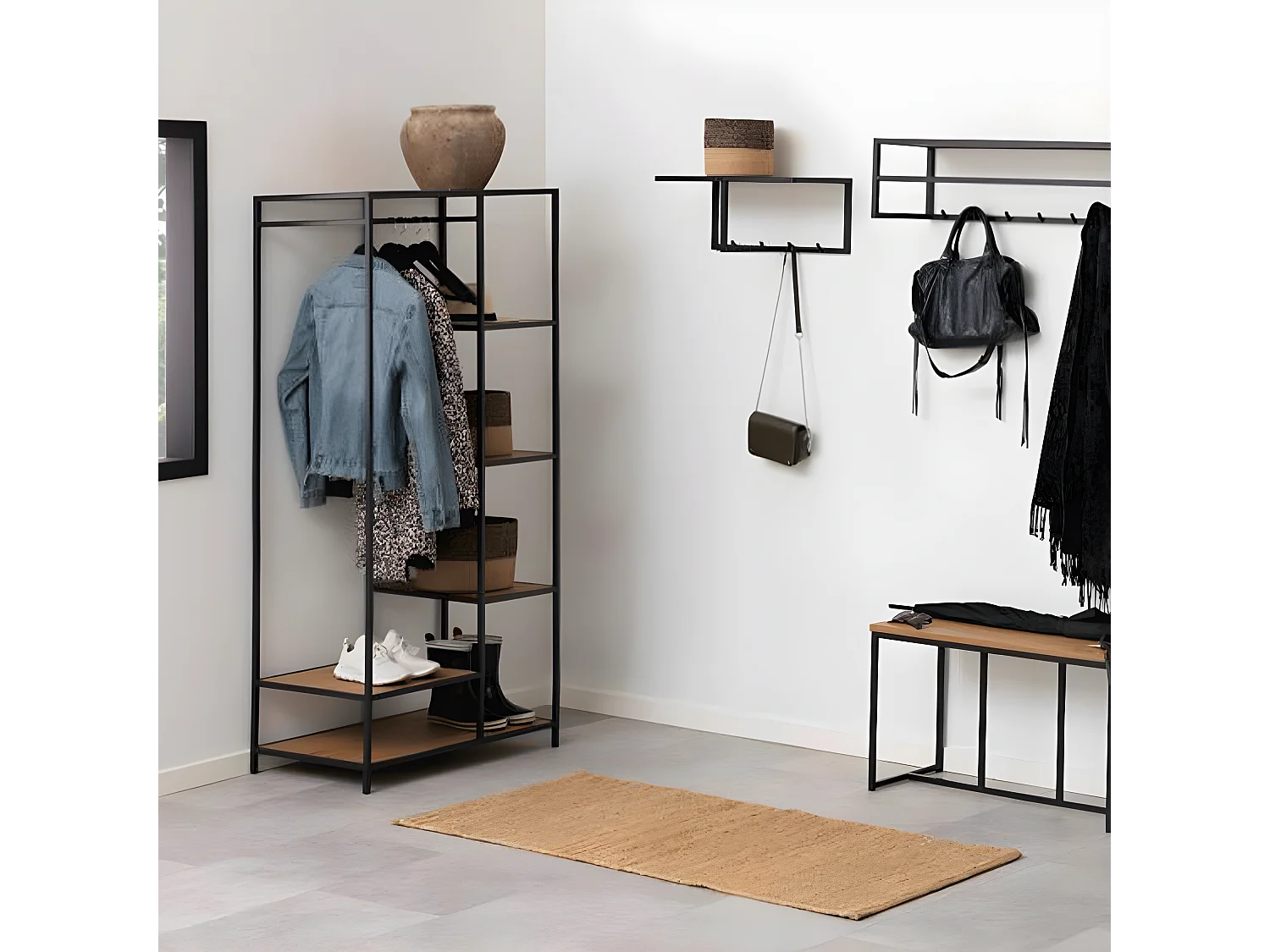Sea kledingrek 1 kledingroede, 5 legplanken zwart, natuur.