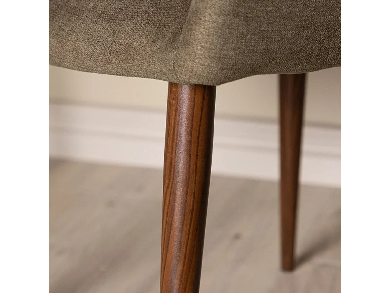 Tomorrow chaise de salle à manger avec accoudoirs marron