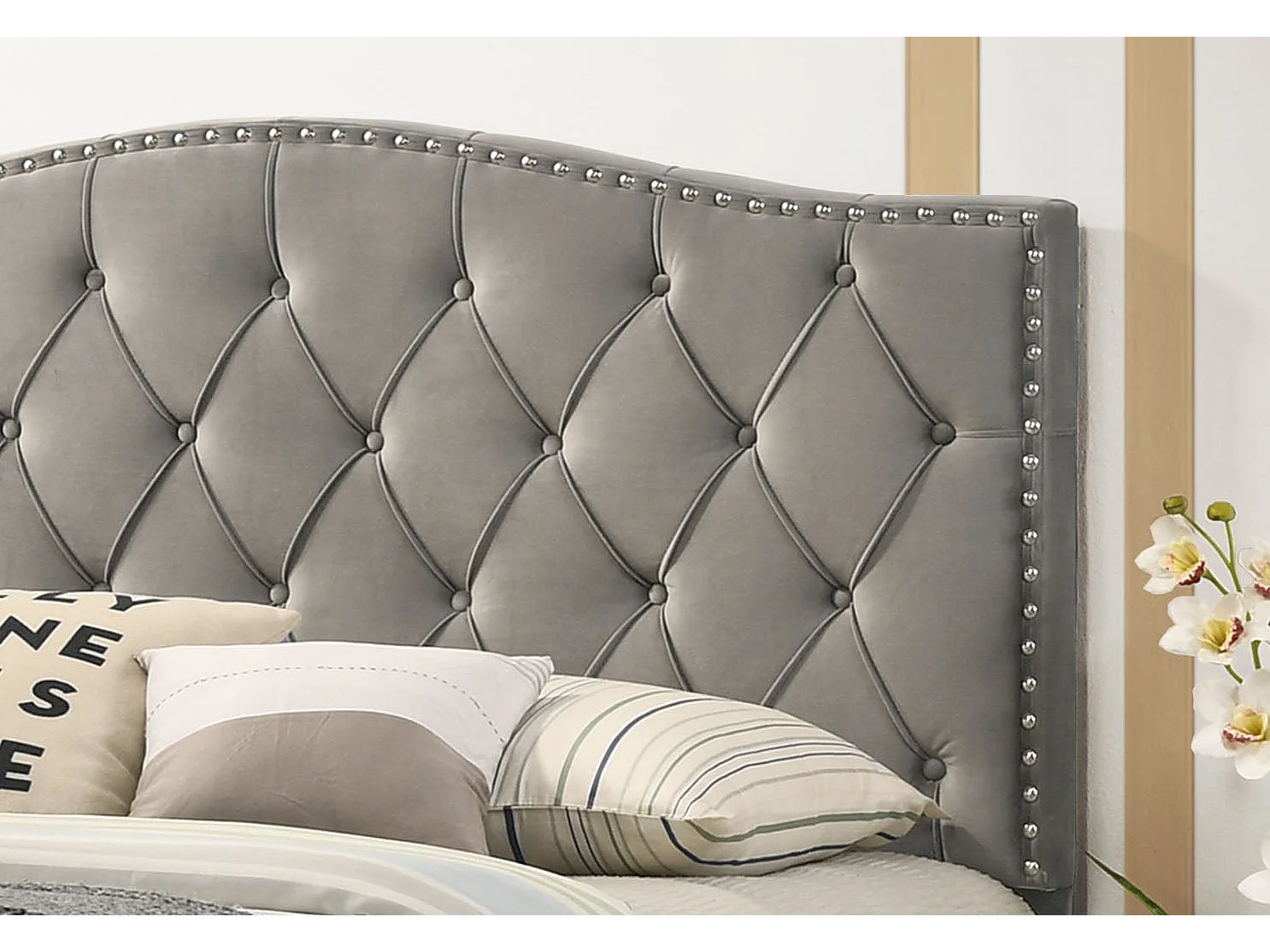 Cama de Matrimonio Jessy 135cm Azul en terciopelo + Colchon Basico de 17 cm (+/-)