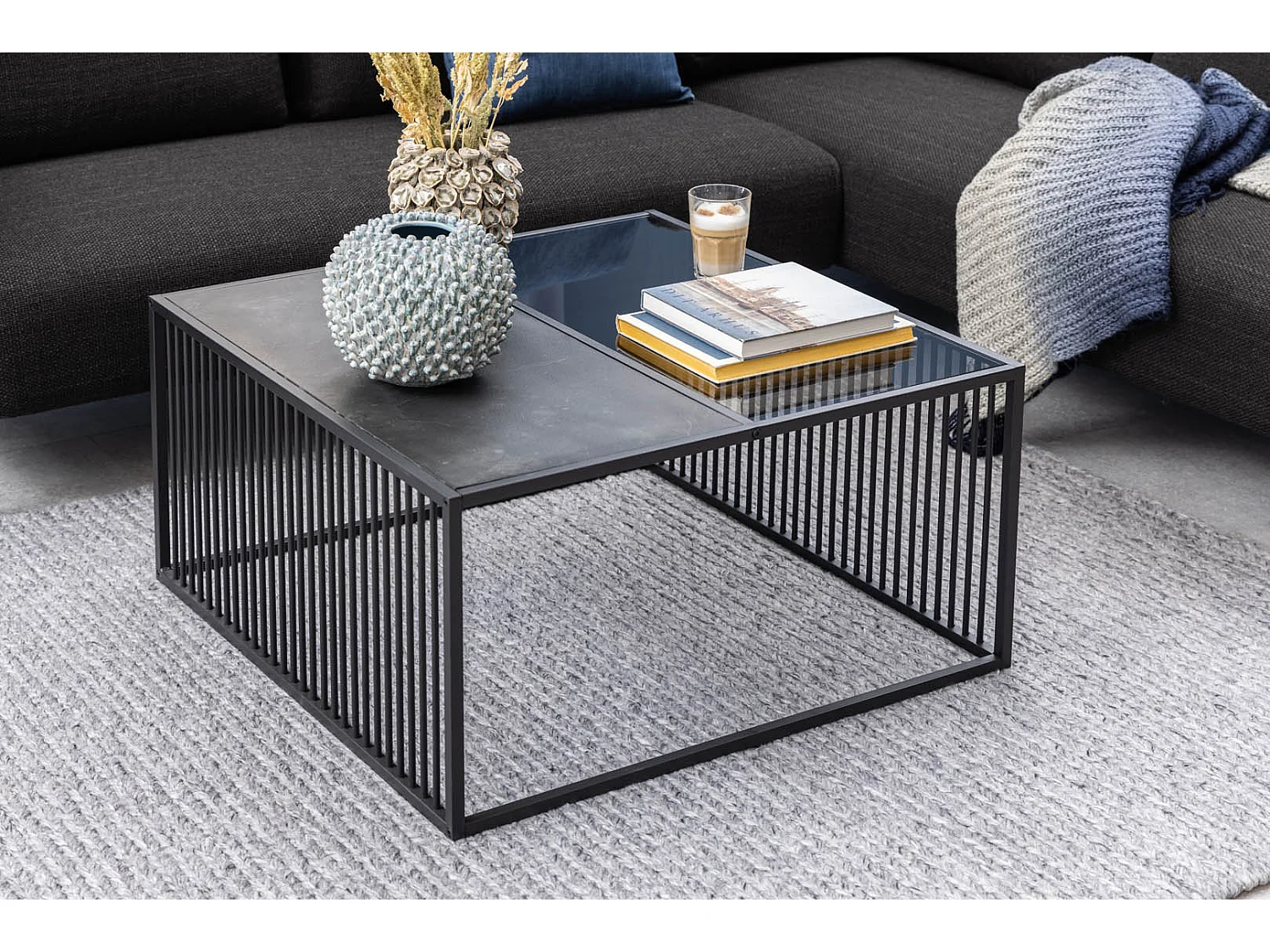 Strington Couchtisch 80x80 cm Glas rauchfarbenen, schwarz Marmor dekor.