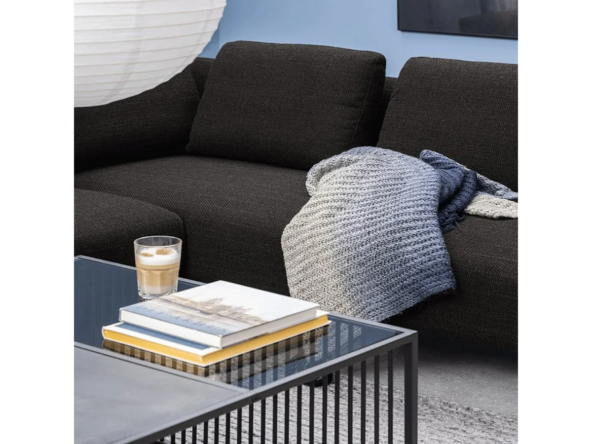 Strington table basse 80x80 cm verre enfumé, noir marbré décor.