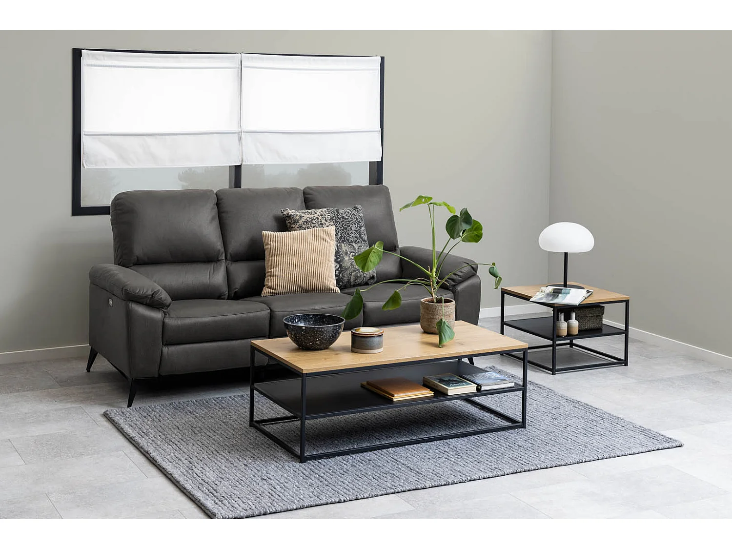 Gila Couchtisch 55x55x42cm, 1 Ablage,  Eiche dekor.