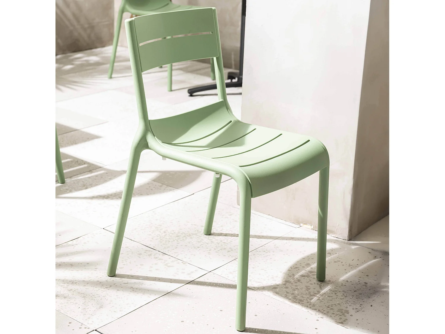 Lot de 4 chaises de terrasse en plastique vert sauge