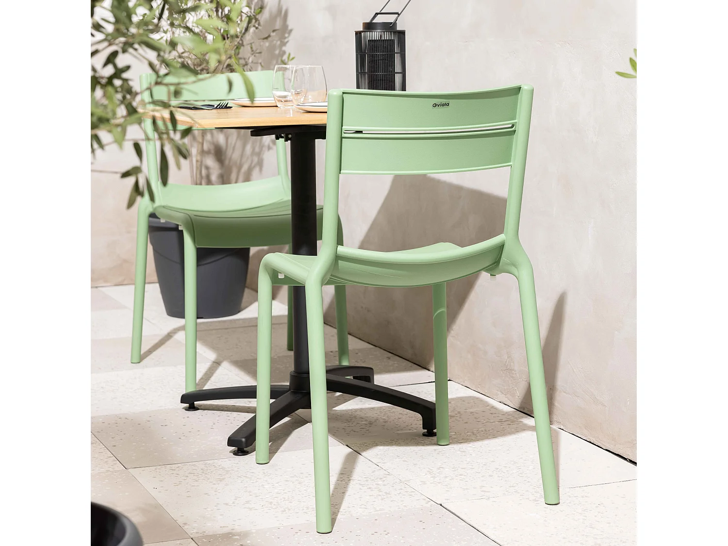 Lot de 4 chaises de terrasse en plastique vert sauge