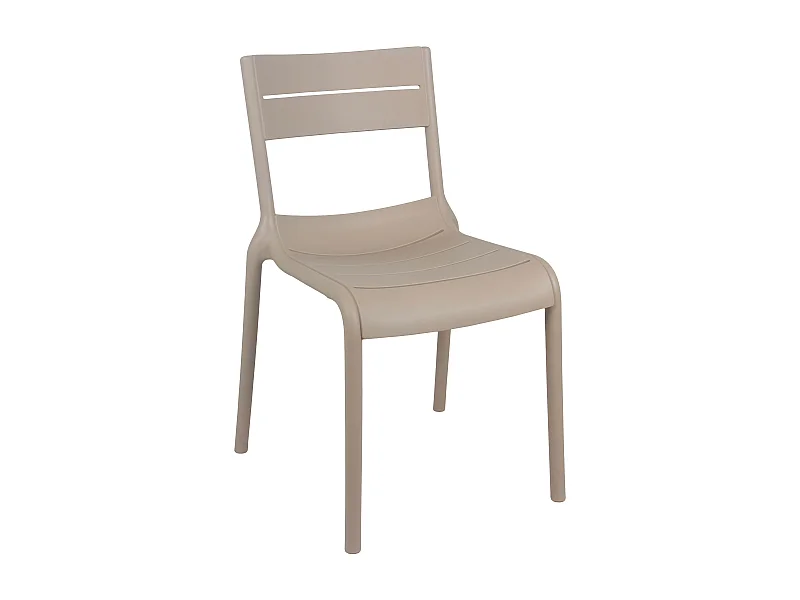 Chaise beige de terrasse en plastique