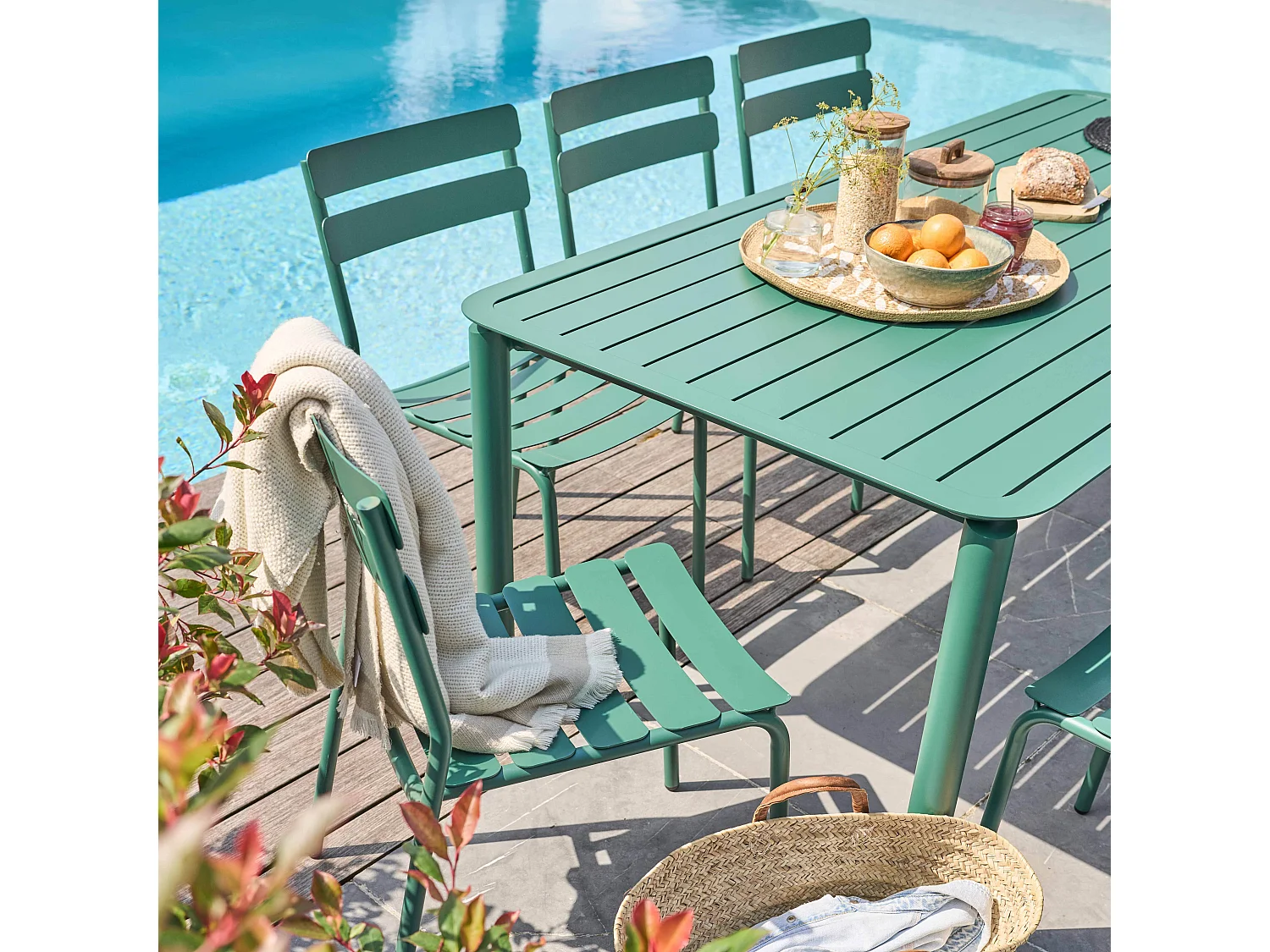 Ensemble table de jardin et 8 chaises vert foncé