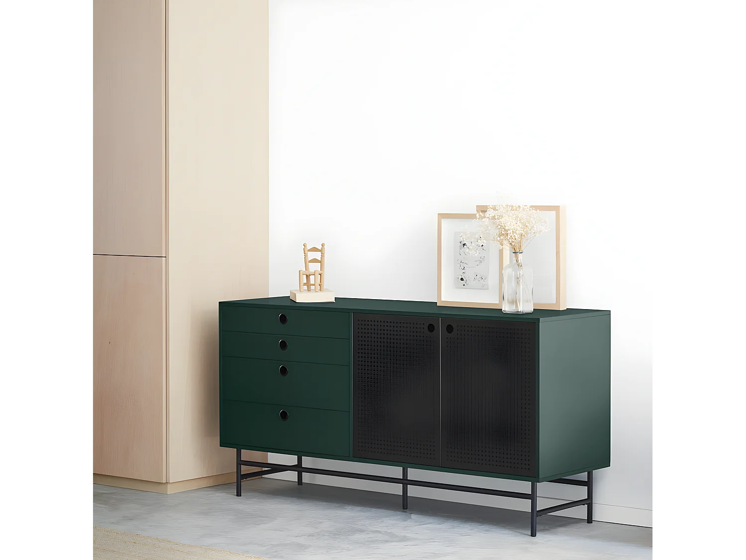 Buffet bas en bois et métal perforé 4 tiroirs 2 portes PUNTO