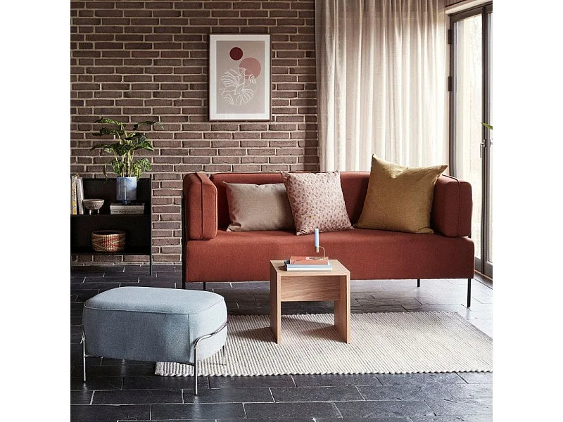 Canapé 2,5 places style rétro en tissu orange CAMARGO