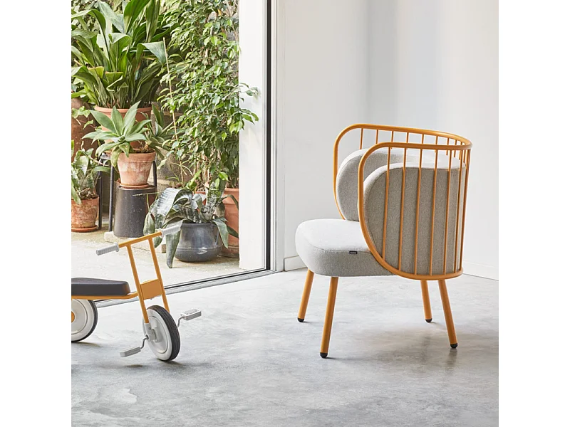 Fauteuil contemporain en tissu et métal NABI