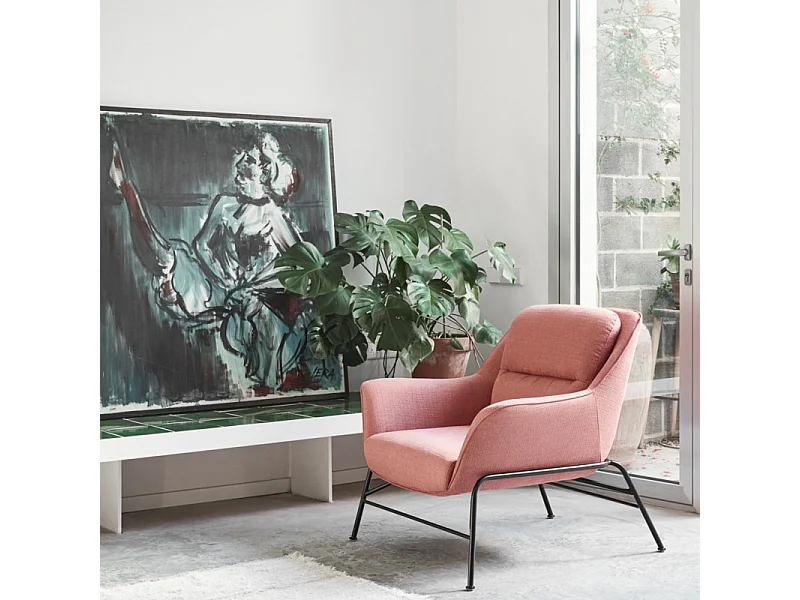 Fauteuil design en tissu pieds métal SADIRA