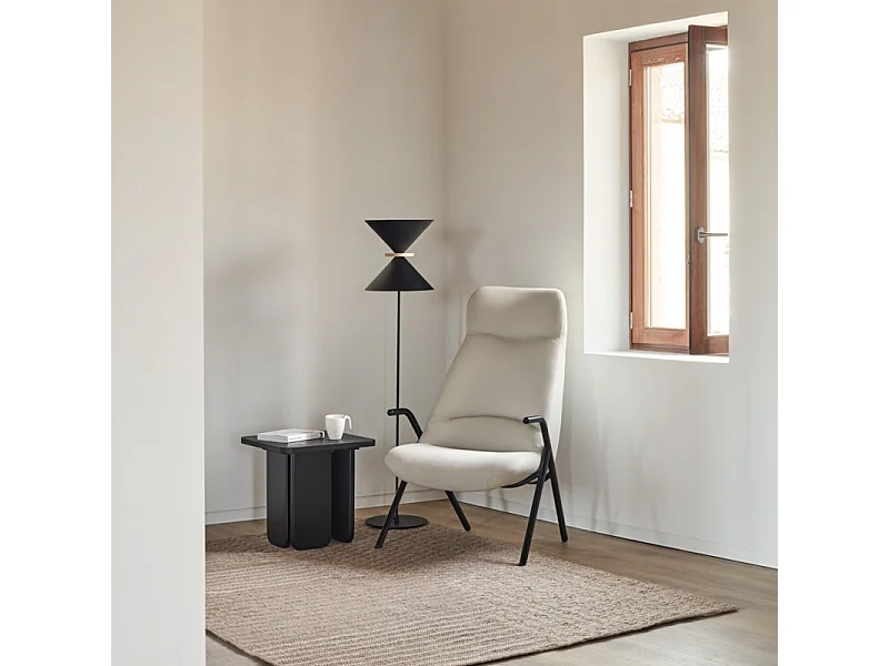 Fauteuil haut dossier pieds métal en tissu DINS