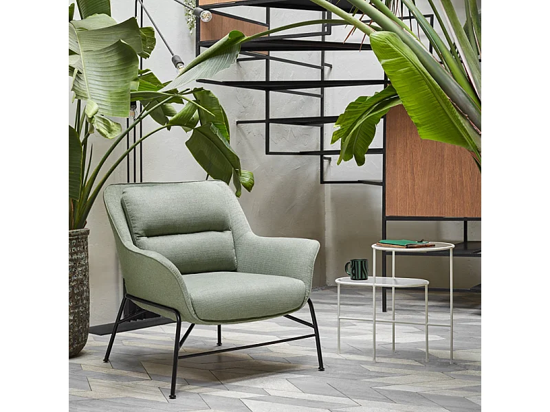 Fauteuil design en tissu pieds métal SADIRA