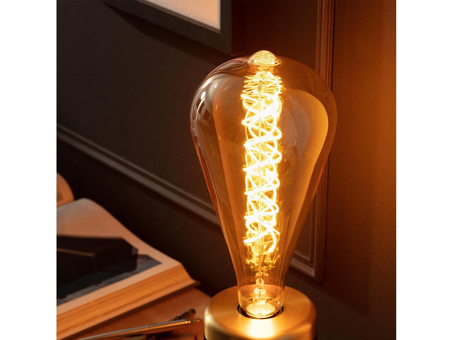 Ampoule LED E27 Filament 8W 800lm ST115 Ambre  No Flicker 2200K Super chaud