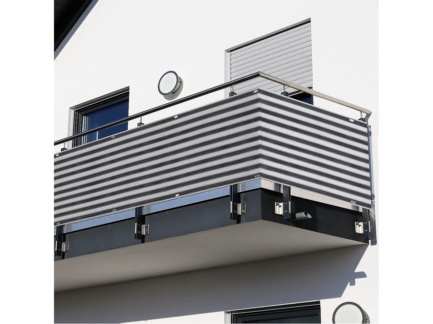 Lot de 2 brise-vue renforcés occultants HDPE haute densité 52 œillets + 4 cordons dim. 5L x 0,90H m gris blanc rayé