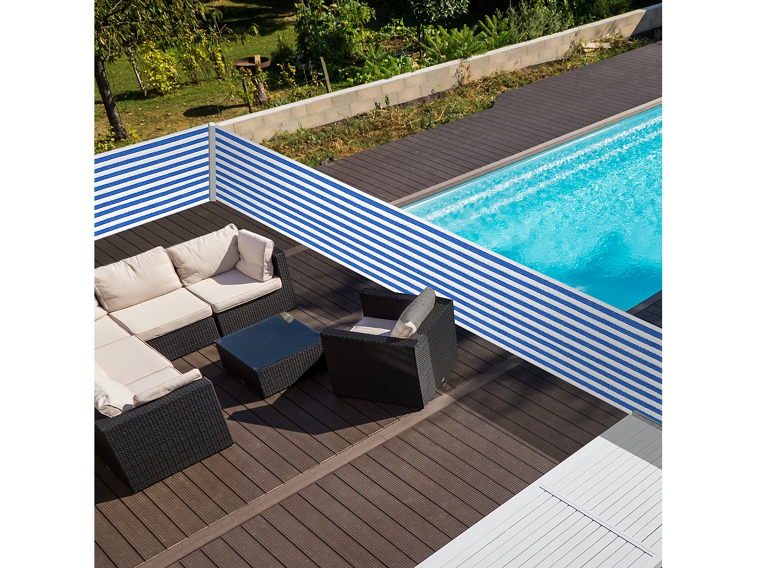 Lot de 2 brise-vue renforcés occultants HDPE haute densité 52 œillets + 4 cordons dim. 5L x 0,90H m bleu blanc rayé