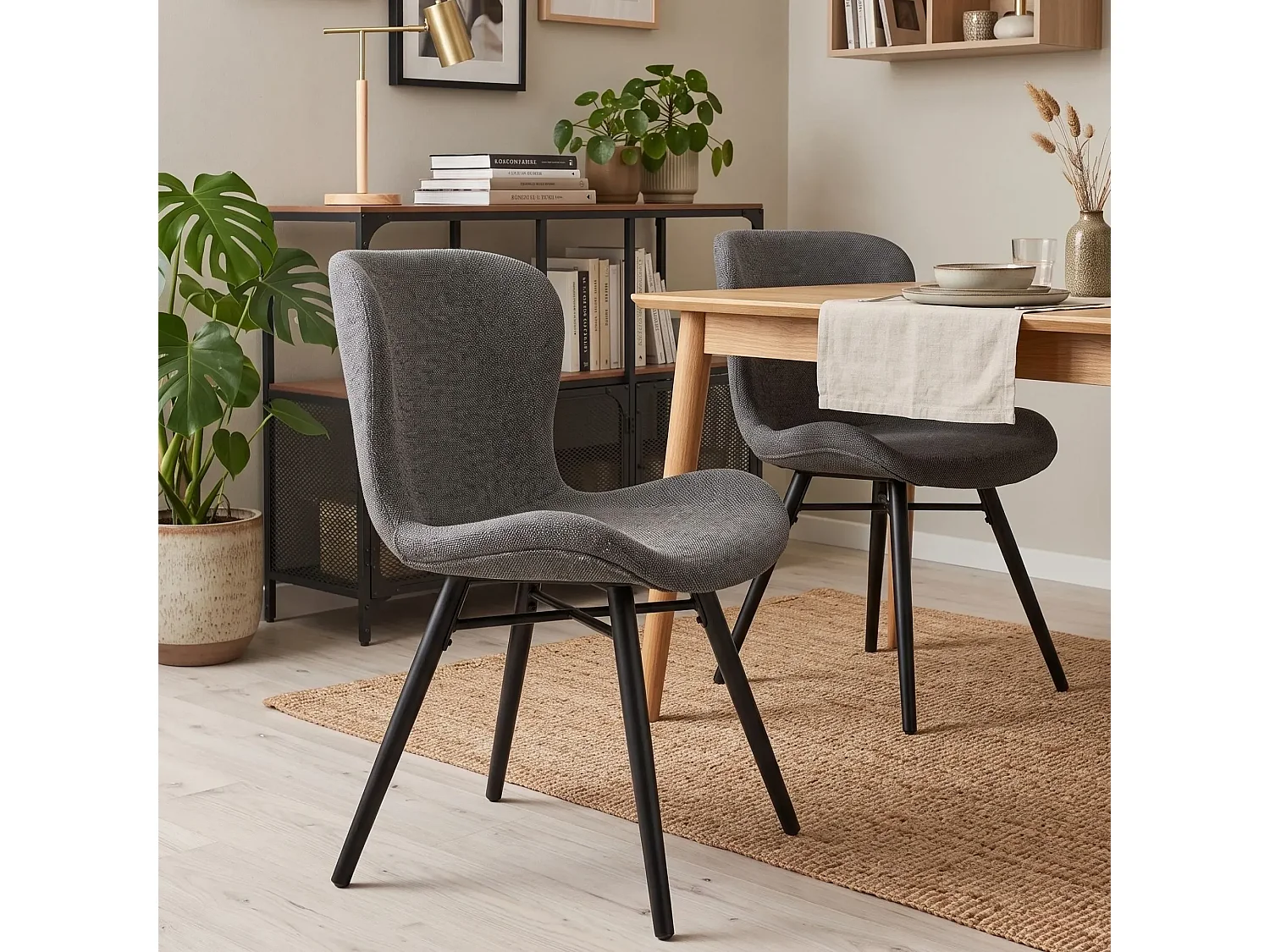 Chaises tissu bouclette gris anthracite et bois chêne (lot de 2) - MATILDA