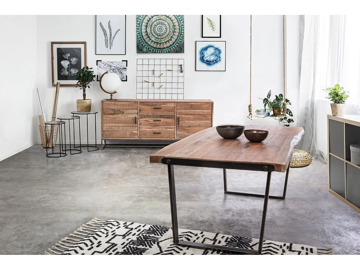 Buffet bas en bois d'acacia 2 portes 3 tiroirs bois et métal - MICHIGAN